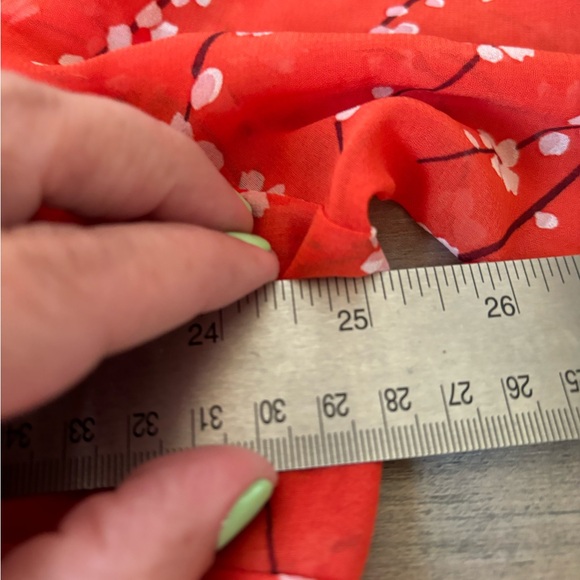 Cabi Split Flutter Sleeve Chiffon Cherry Blossom Blouse Size XXL - Picture 4 of 12